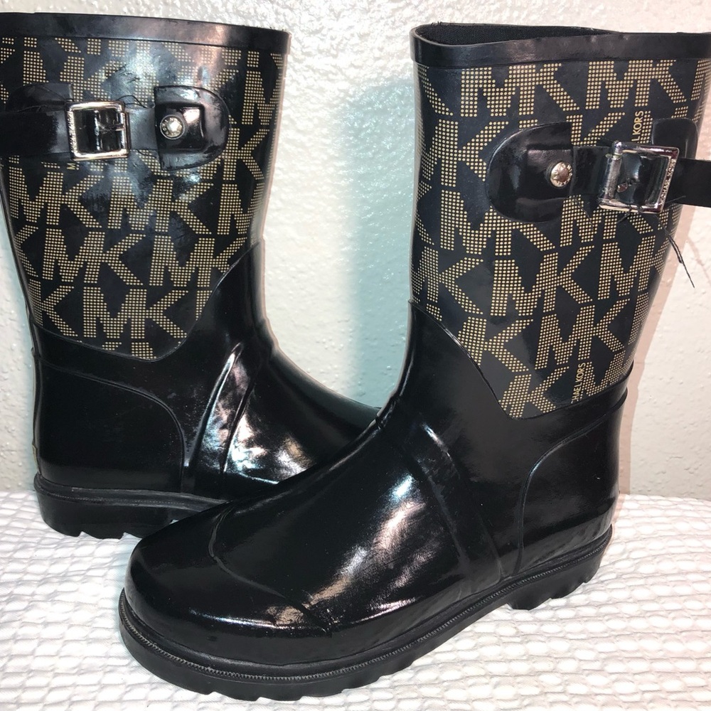 Michael Kors Authentic Size 2 Witht 3.5” X 9”Length Mid RainBoots Rubber Blk/Brn